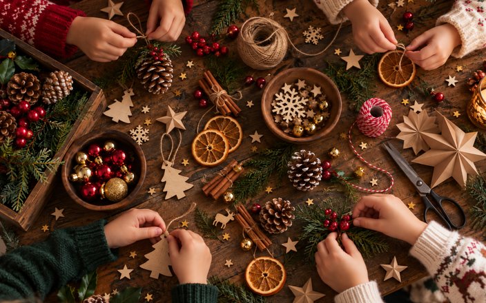 Atelier enfant de décoration d'une étoile