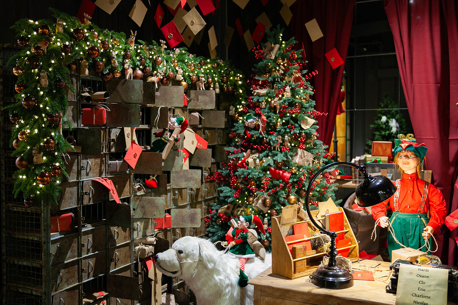 Univers La Fabrique du Père Noël chez Schilliger en 2024