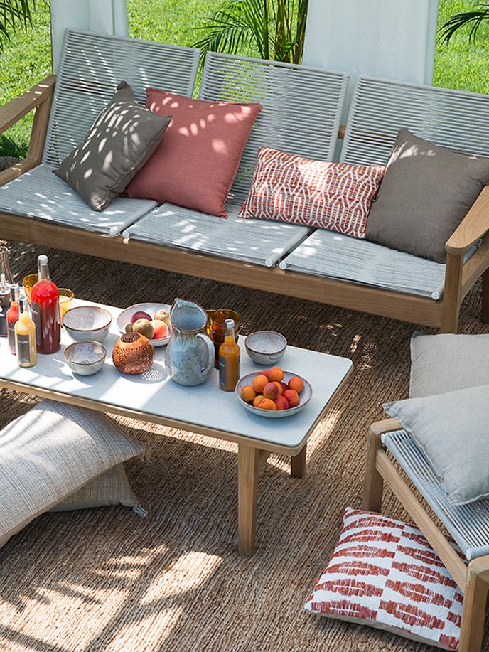 Tendance déco : Comment composer un salon d’intérieur à l’extérieur