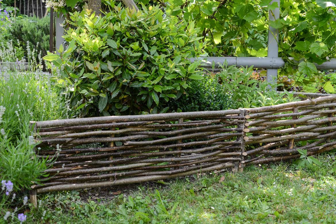 Barrière de jardin en bois