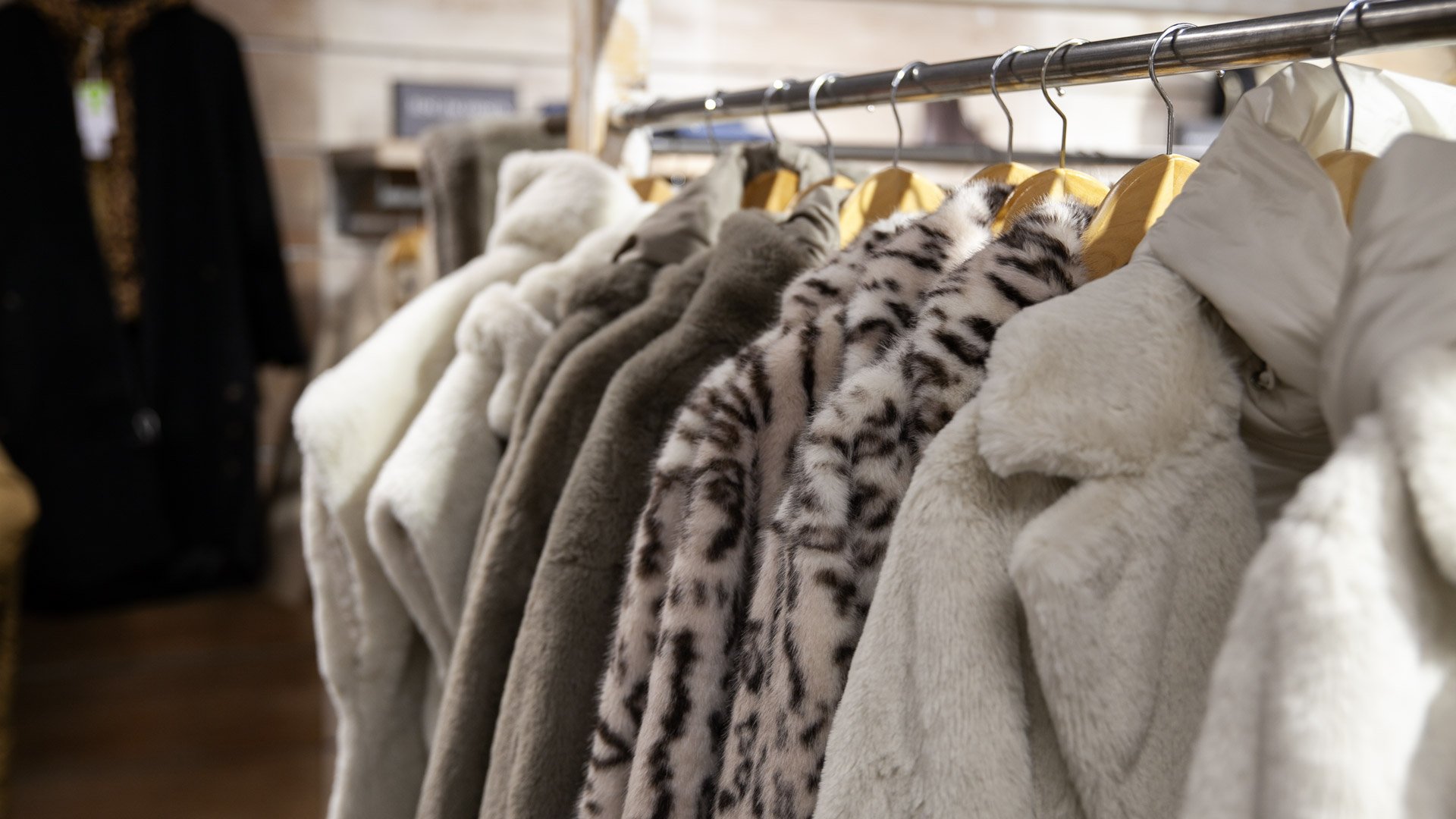 Le vêtement by Schilliger