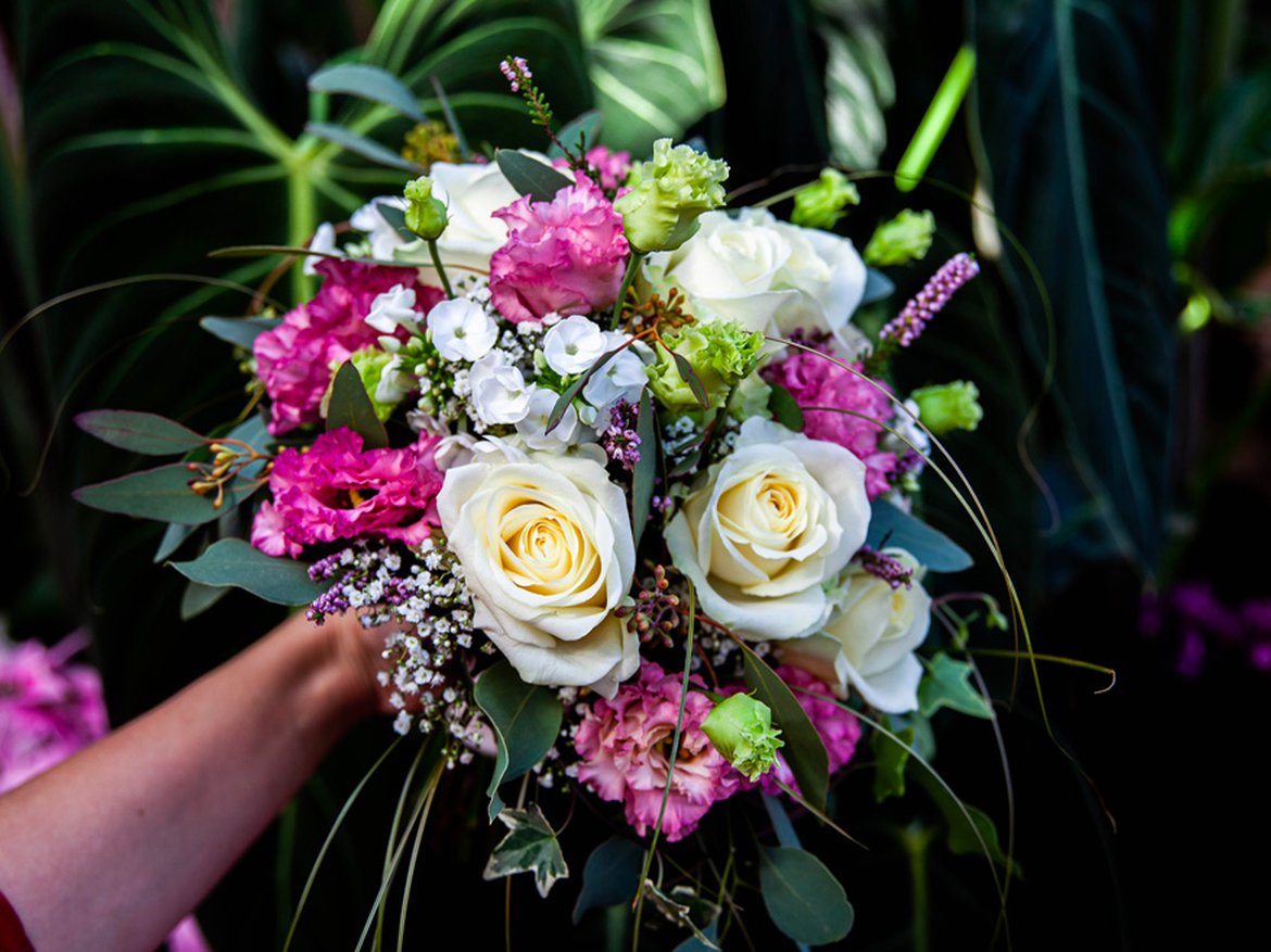 Bouquet de fleurs rond - Fleuriste pour mariage et événements - Schilliger Fleurs