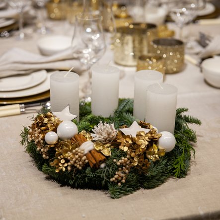 Couronne asymétrique blanche