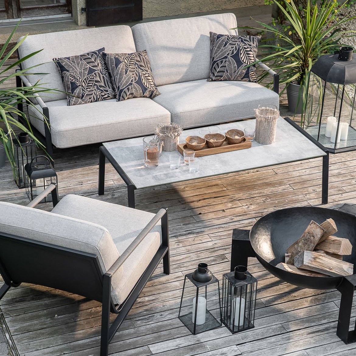 Espace lounge - Canape de jardin, fauteuil relax, tables d'appoint, mobilier de jardin, mobilier d'exterieur - Schilliger