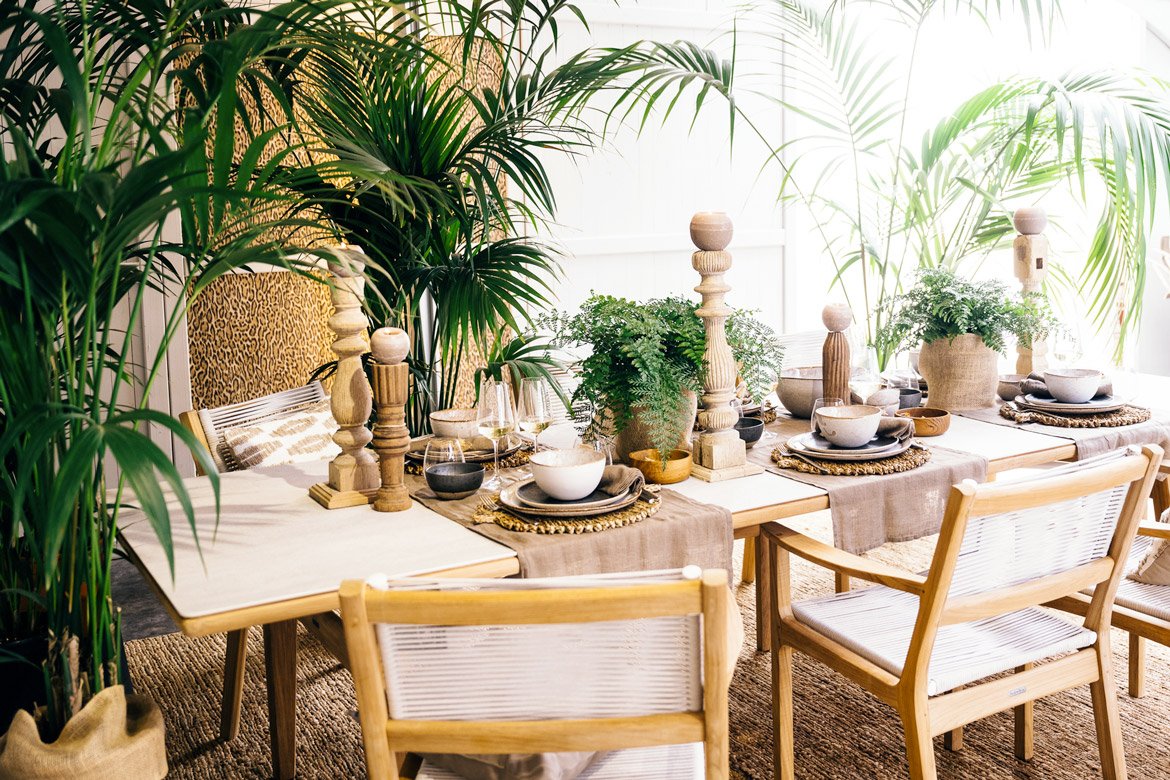 Comment dresser une table de fête originale et tendance au jardin