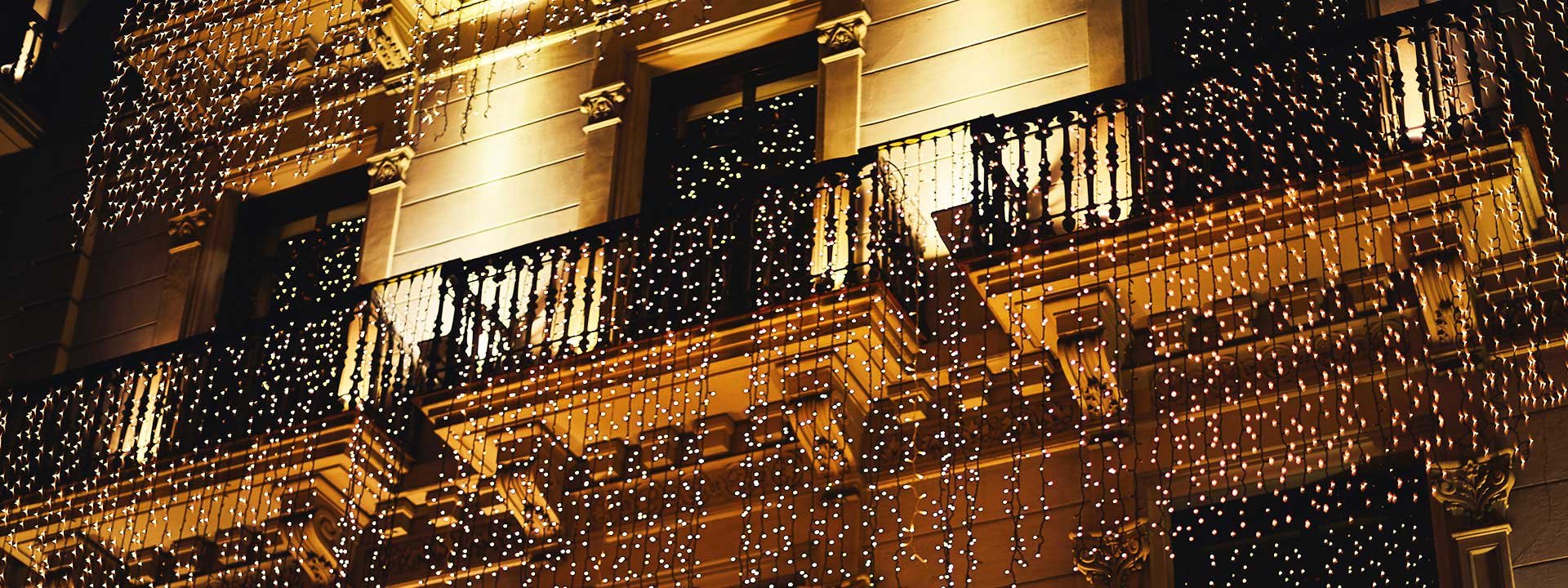 Les éclairages indispensables pour un joli balcon d'hiver