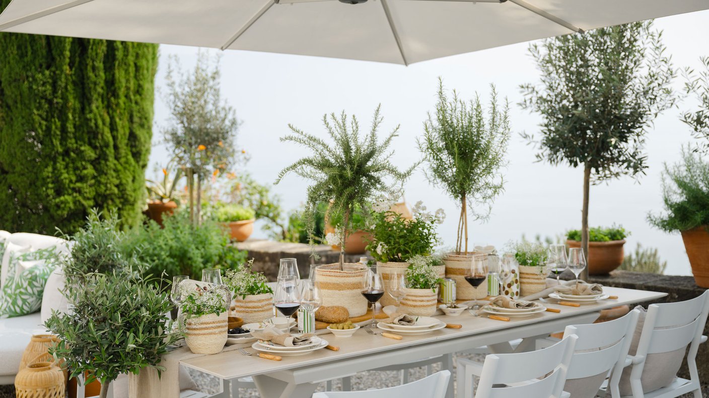 Repas sous la pergola