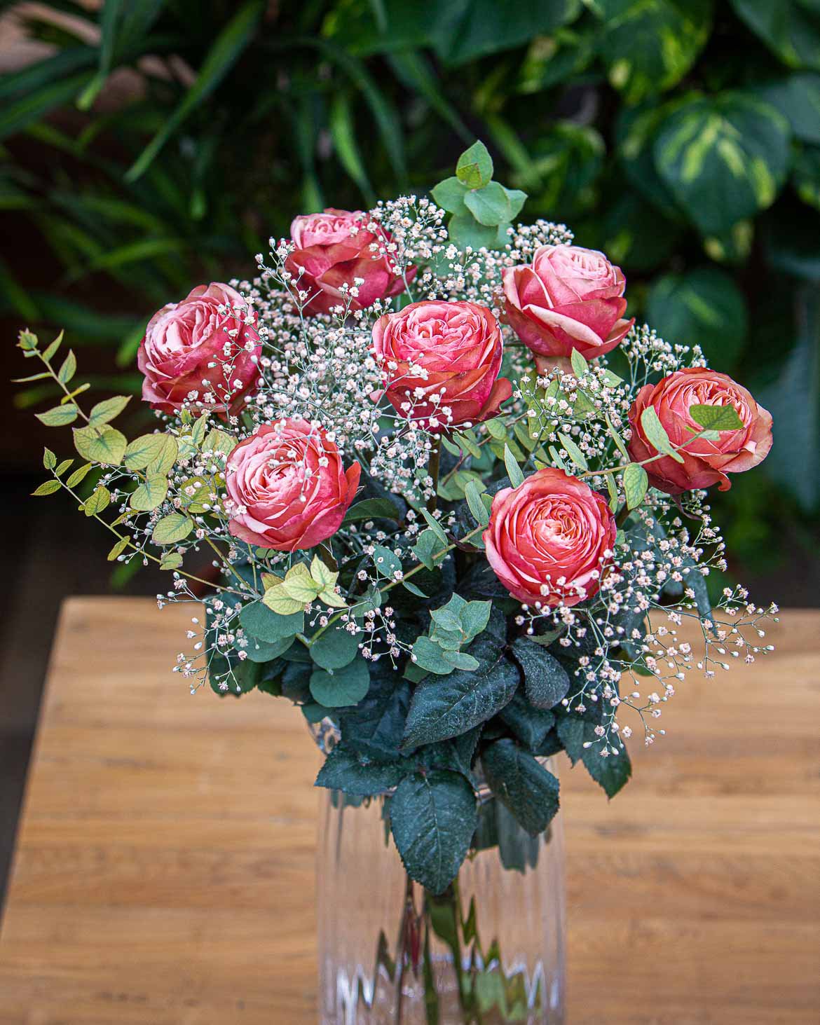 Bouquet de 7 roses kahala et gypsophile saumon