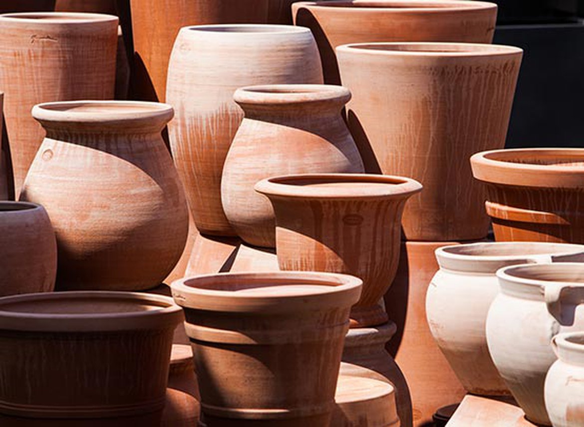 Pots toscan en terracotta typique italien