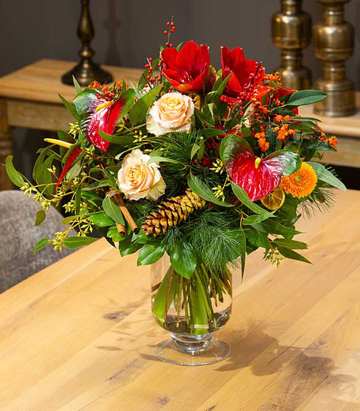 Arrangement florale pour les fêtes avec maryllis & Rose & Anthurium
