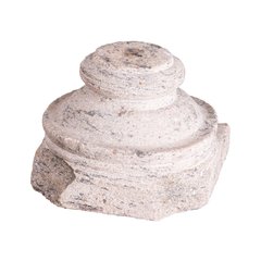   Tête de chapiteau en pierre  28x24x28cm, 0.018m³