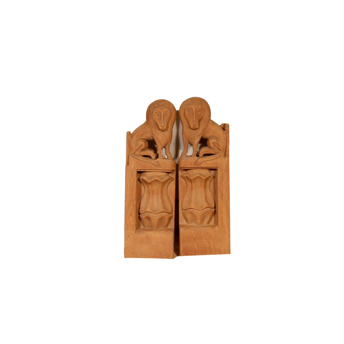 Les Restaurés, by Schilliger  Lion gravé en teck ancien  15x5x50cm