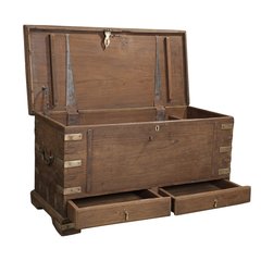 Les Restaurés, by Schilliger  Coffre avec 2 tiroirs en teck ancien  95x45x49cm