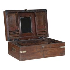 Les Restaurés, by Schilliger  Coffre en teck ancien  46x29x18cm