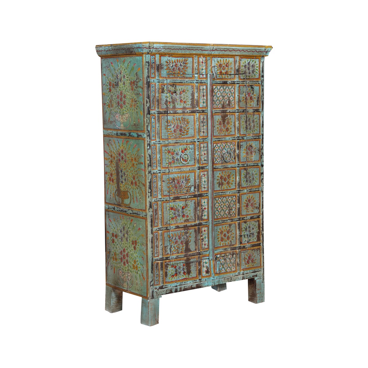 Armoire en fer avec finition antique
