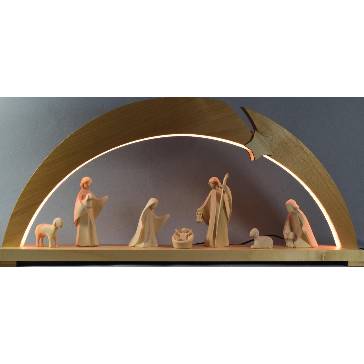 Schilliger Sélection  Crèche Arche 8 pièces avec LED  62cm
