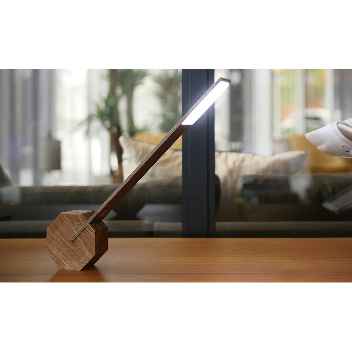   Lampe de bureau portable Octagon One  8.5x4x38cm
