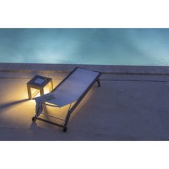 Les Jardins RANCHO RANCHO Table basse lumineuse solaire et recharg.usb Teck finition Duratek 500 Lumens  40x40x40,5